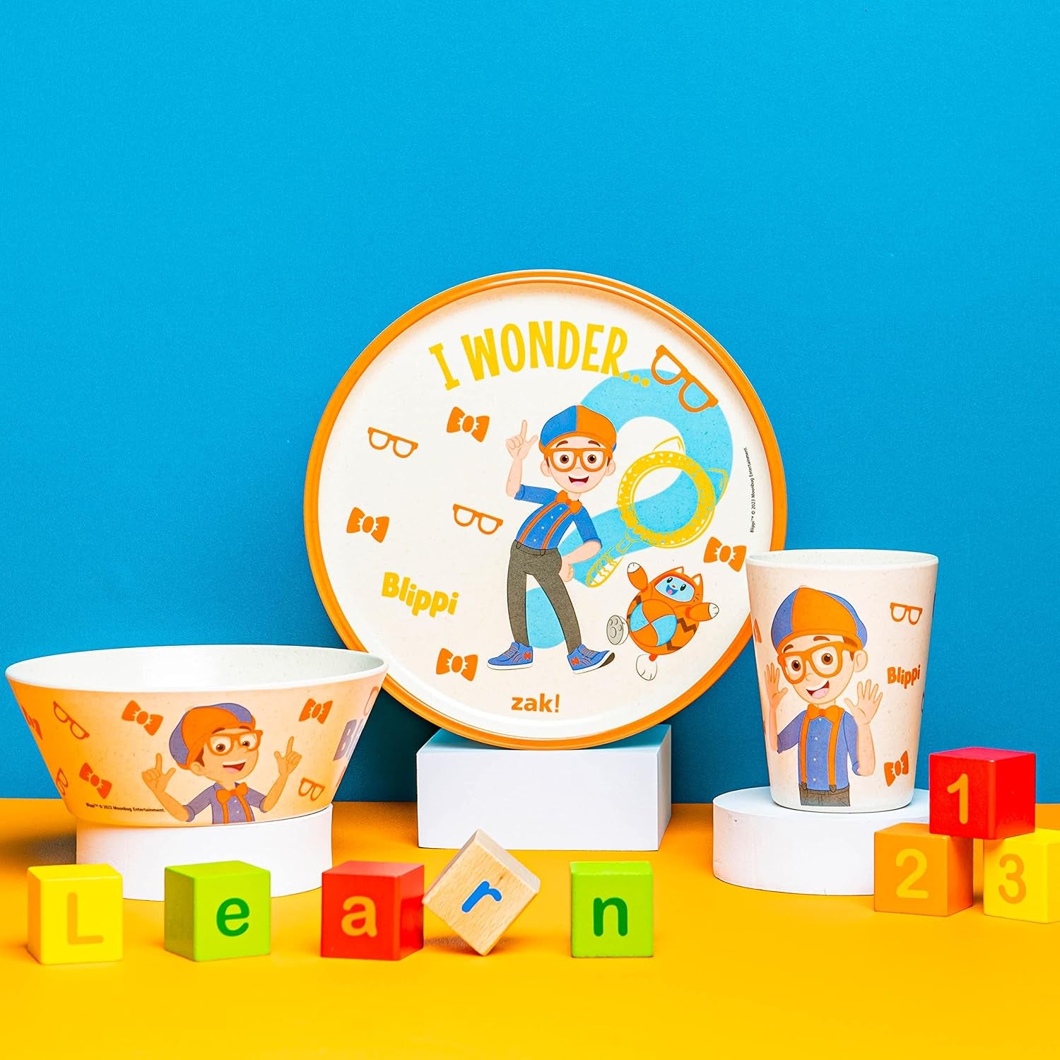 Blippi Kids Dinnerware Set 3 Pieces, Durable and Sustainable Melamine Bamboo Plate, Bowl, and Tumbler Are Perfect for Dinner Time with Family (Blippi, TABBS)