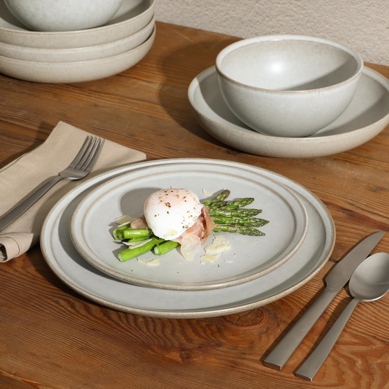 Beckett Stoneware Matte Reactive Glaze 16 Piece (Service for 4) Plates and Bowls Dinnerware Set - Linen White